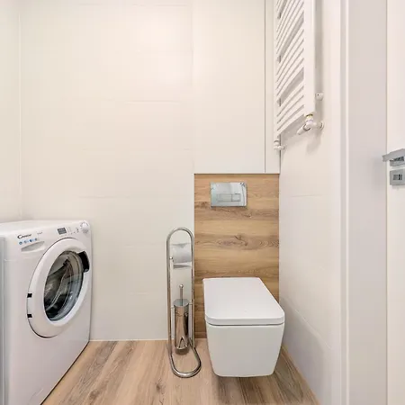 Mieszczanska Cozy By Bookinghost *